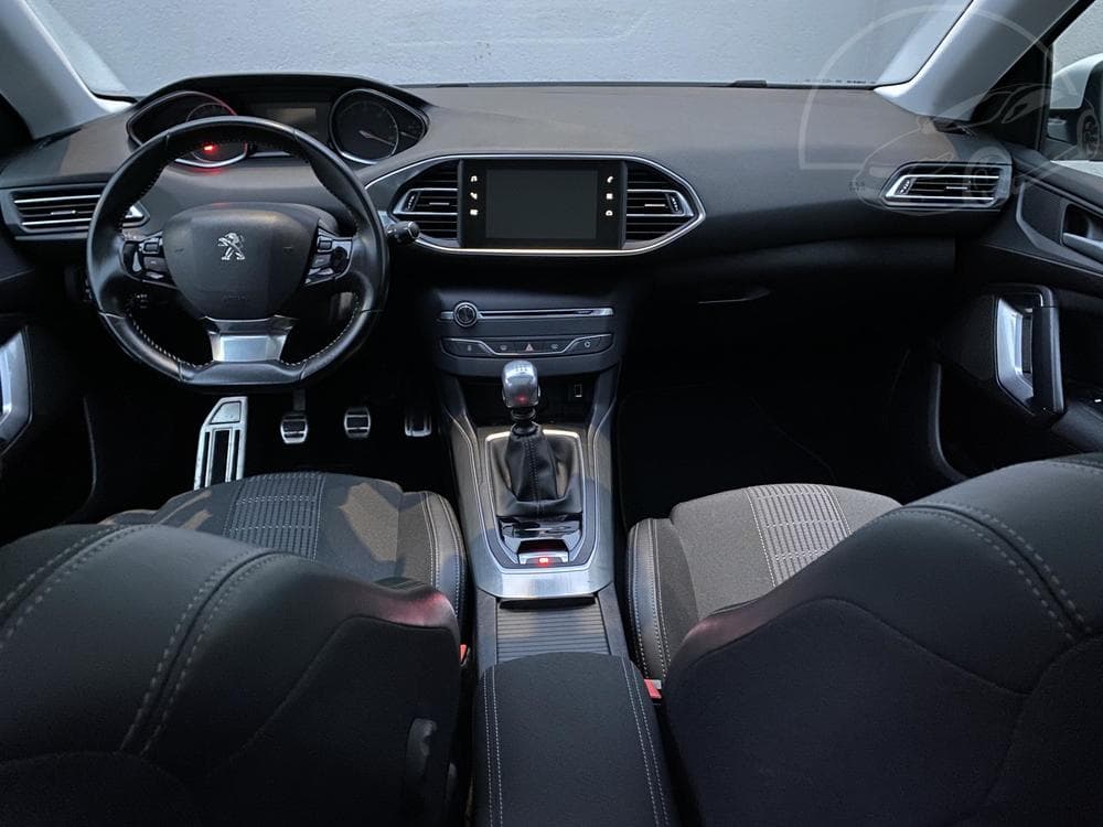 2019 Peugeot 308 - 8