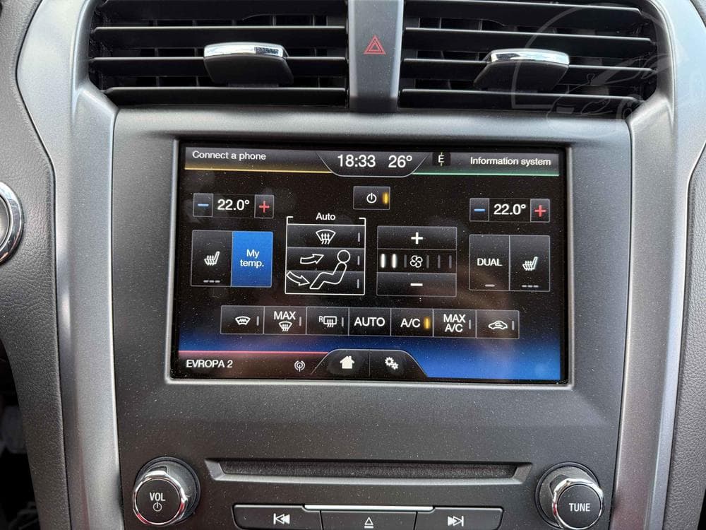 2015 Ford MONDEO - 15