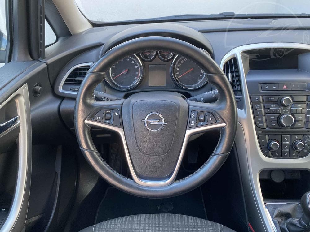 2013 Opel ASTRA - 11