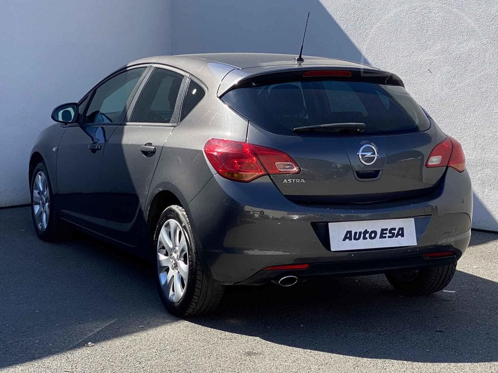 2013 Opel ASTRA - 4