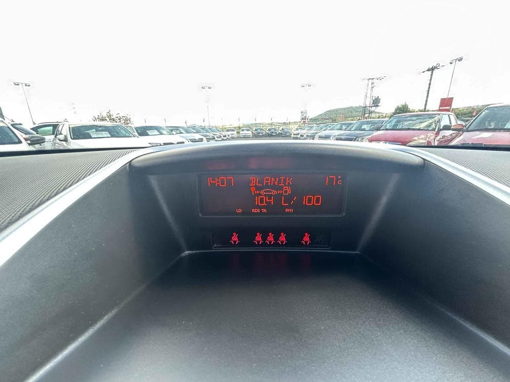 2011 Peugeot 207 - 15