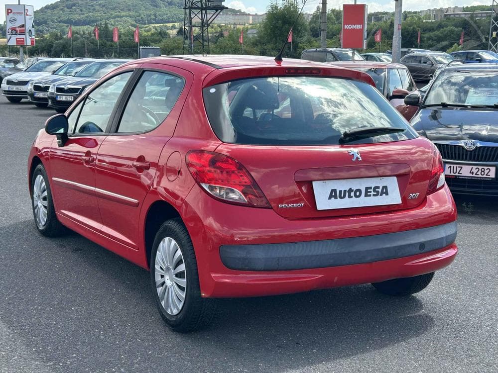 2011 Peugeot 207 - 6