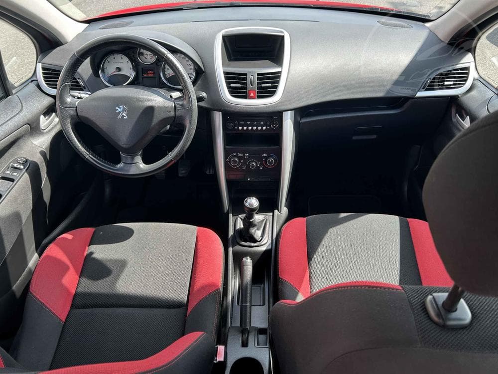 2011 Peugeot 207 - 8