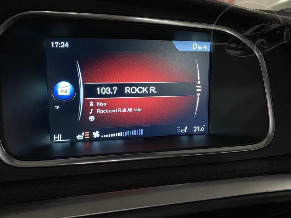 2015 Volvo V40 - 15