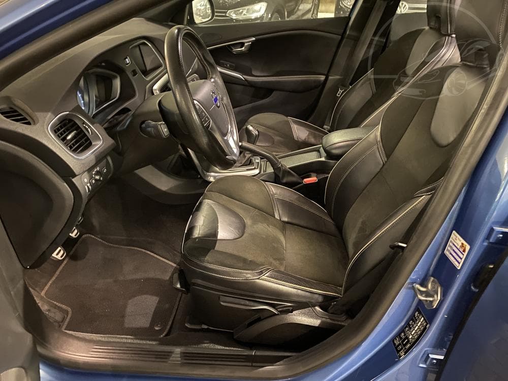 2015 Volvo V40 - 9