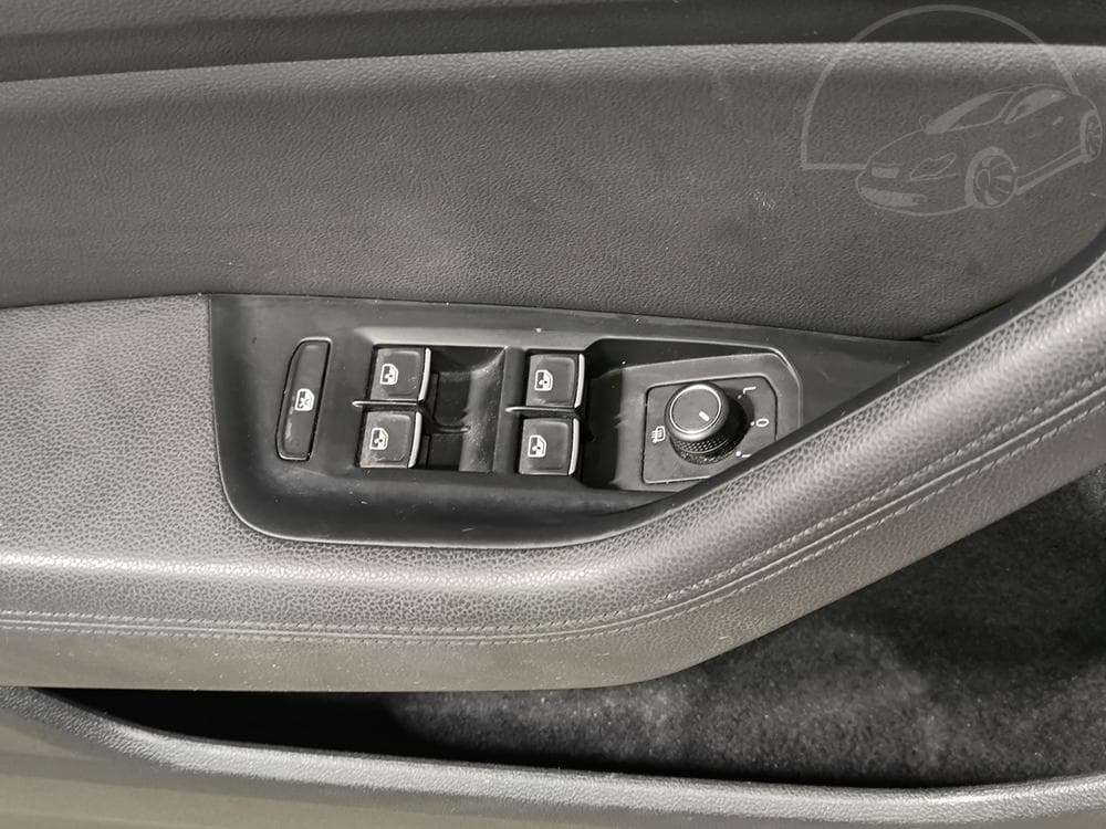 2015 Volkswagen PASSAT - 49