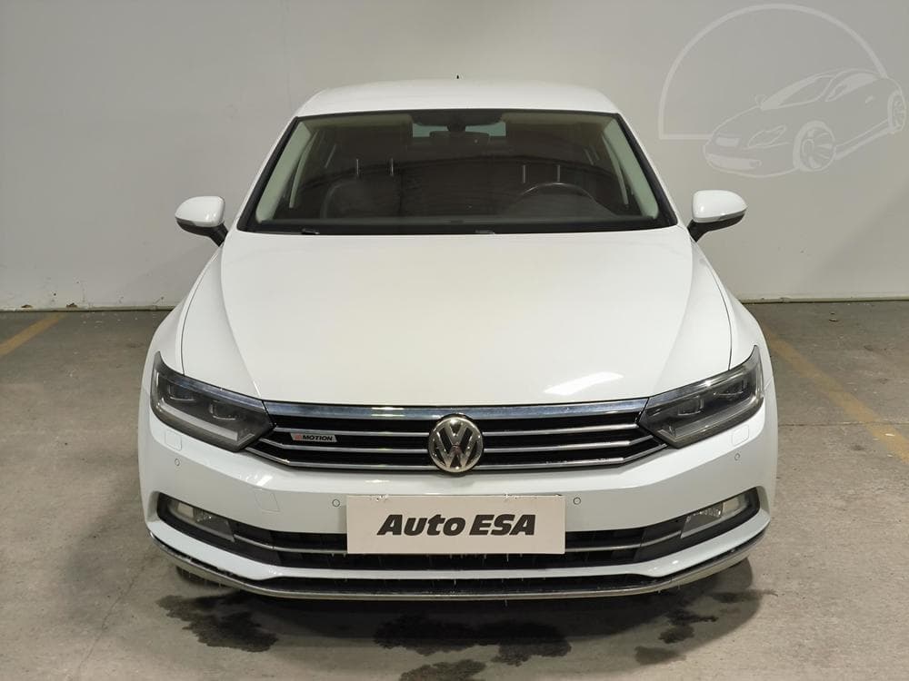 2015 Volkswagen PASSAT - 4