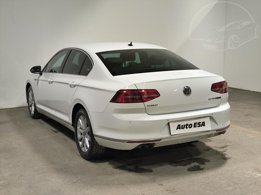 2015 Volkswagen PASSAT - 10