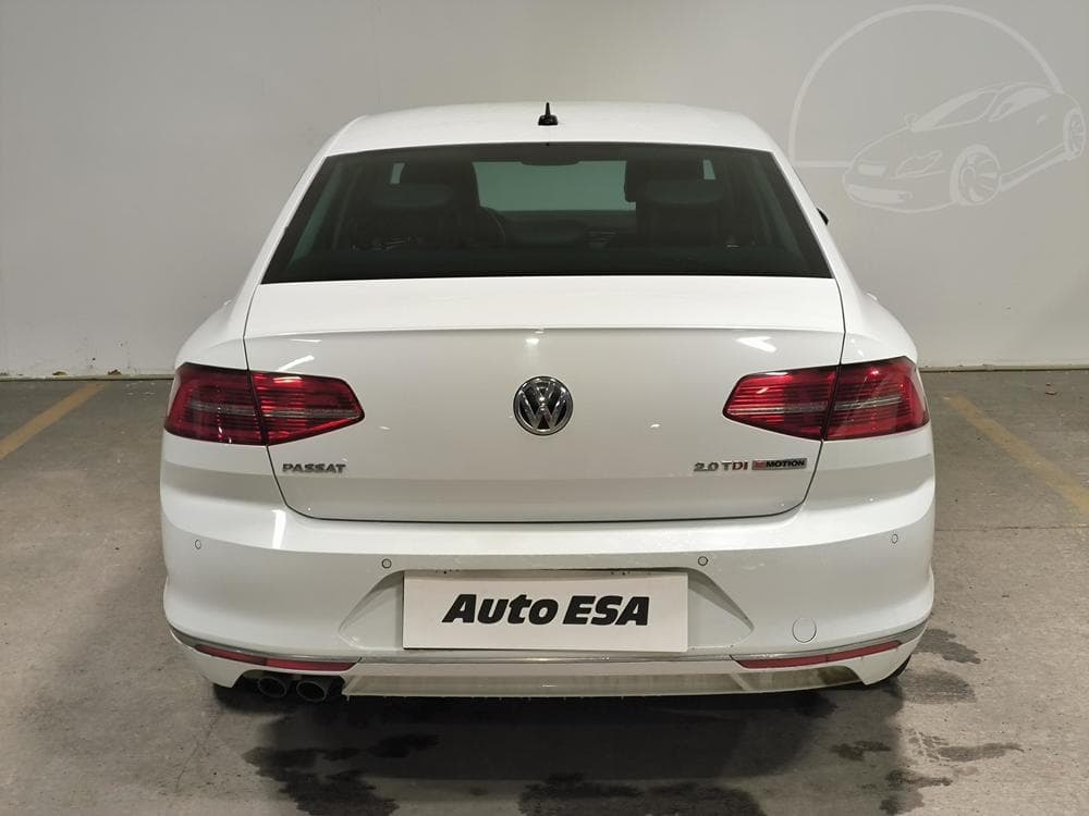 2015 Volkswagen PASSAT - 13