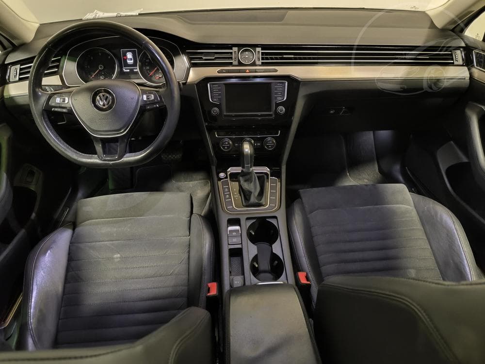 2015 Volkswagen PASSAT - 22