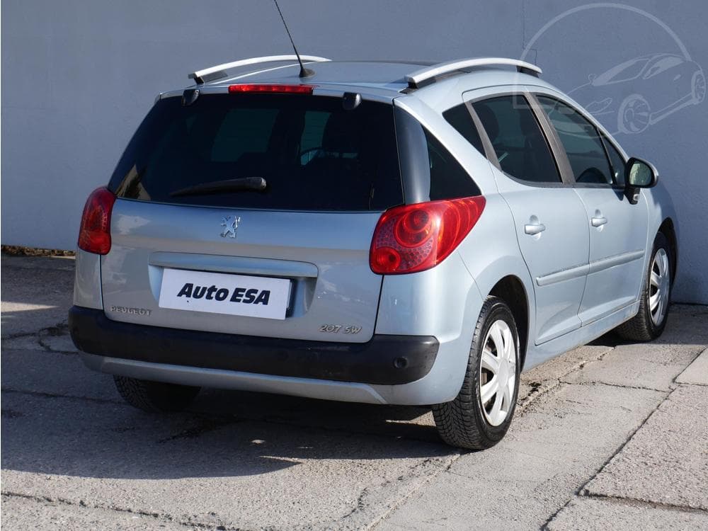 2010 Peugeot 207 - 6
