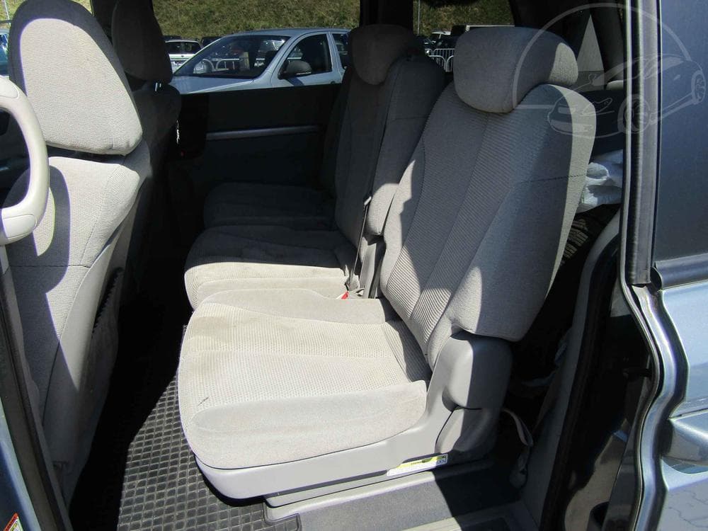 2008 Kia CARNIVAL - 11
