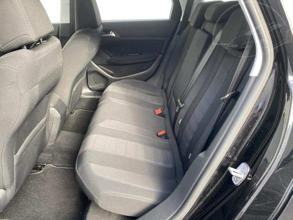 2015 Peugeot 308 - 10