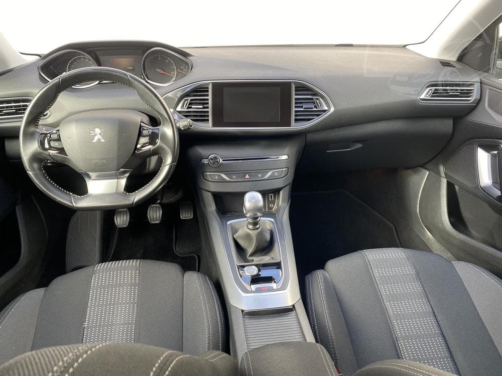 2015 Peugeot 308 - 8