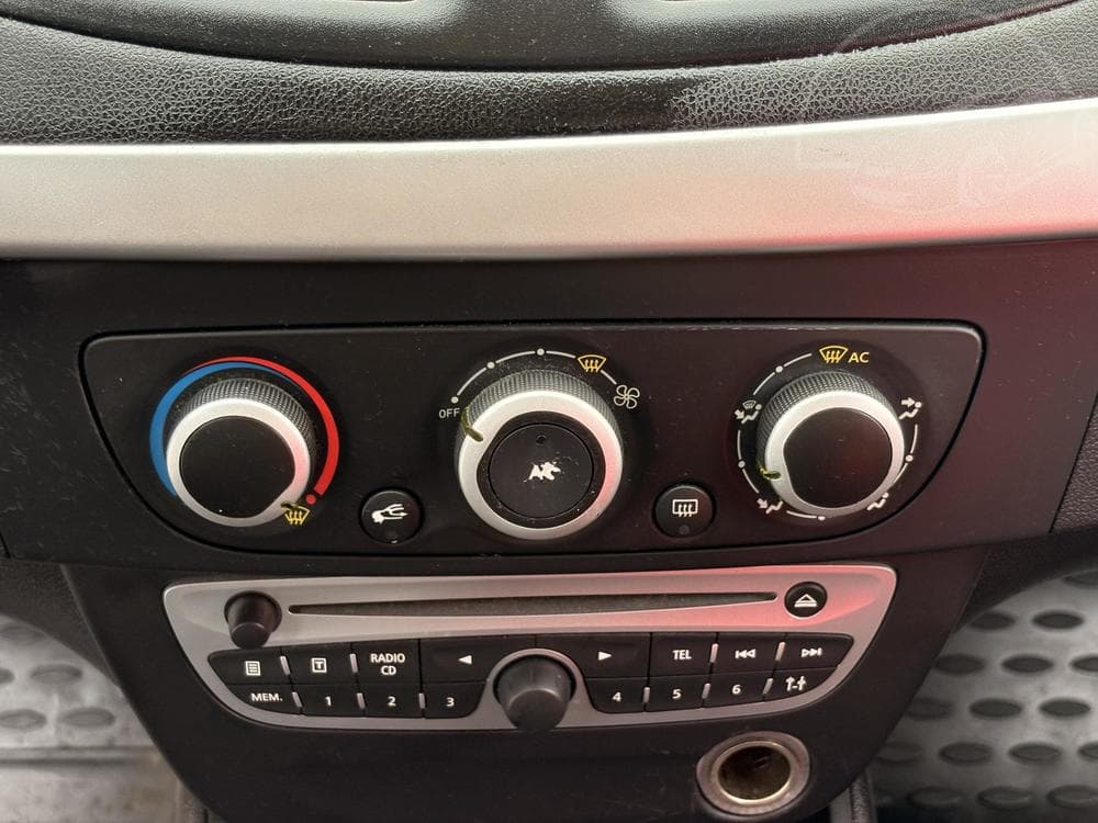 2012 Renault FLUENCE - 15