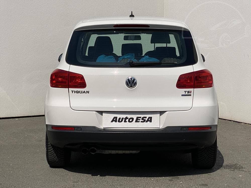 2012 Volkswagen TIGUAN - 5
