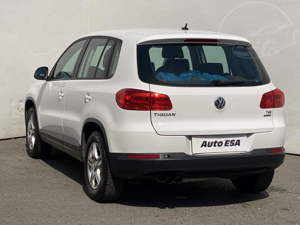 2012 Volkswagen TIGUAN - 6
