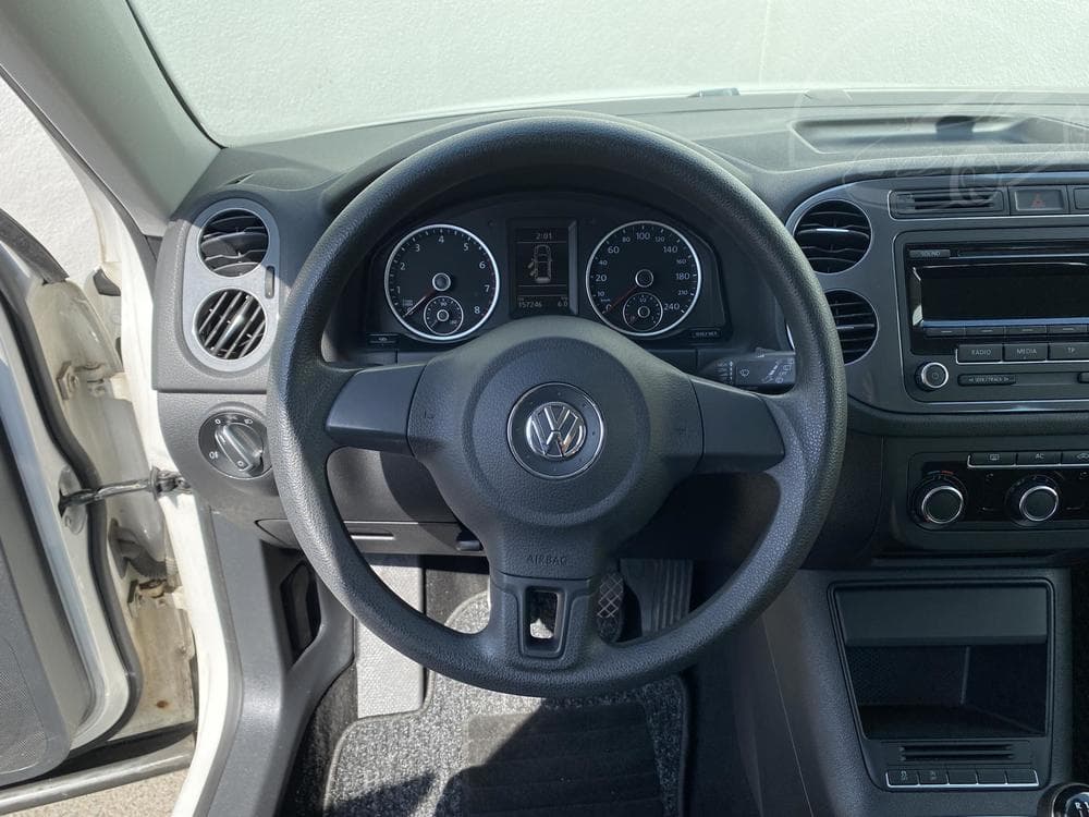 2012 Volkswagen TIGUAN - 9
