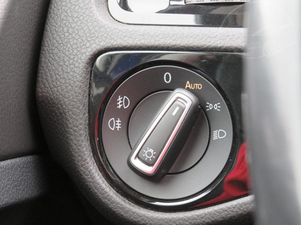 2018 Volkswagen Golf - 13