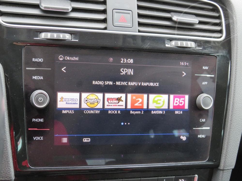 2018 Volkswagen Golf - 15