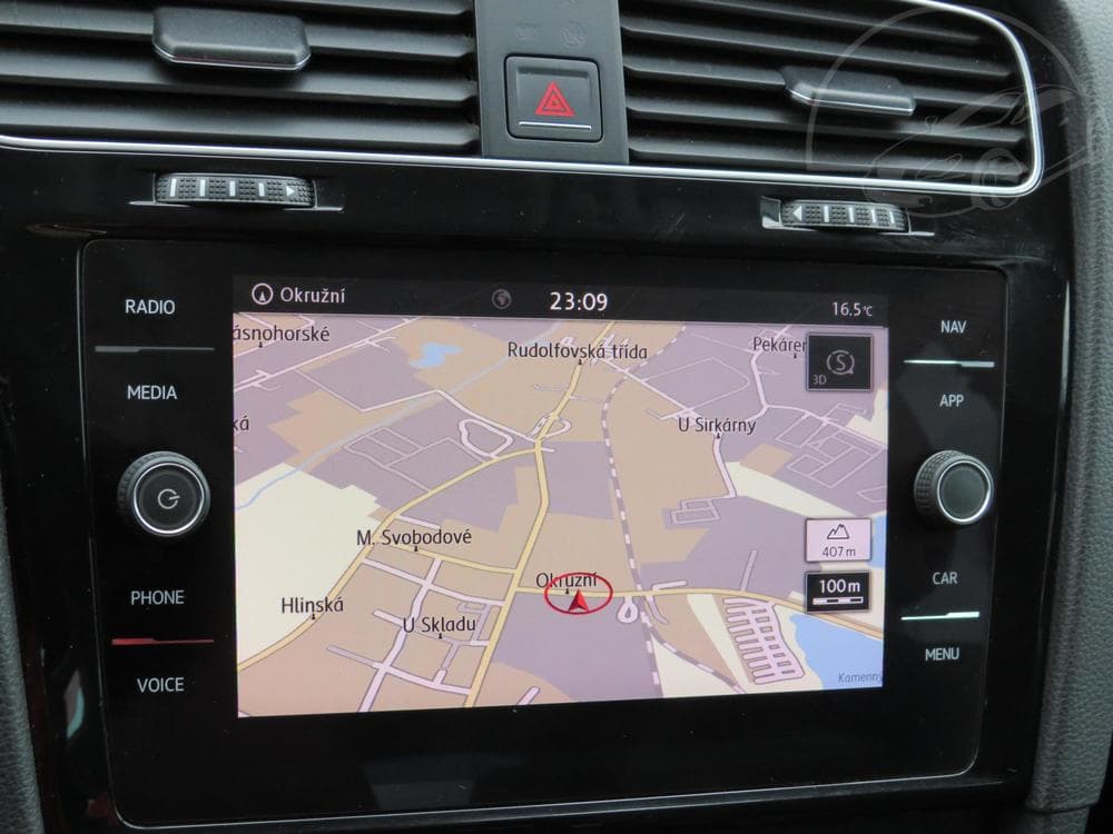 2018 Volkswagen Golf - 18