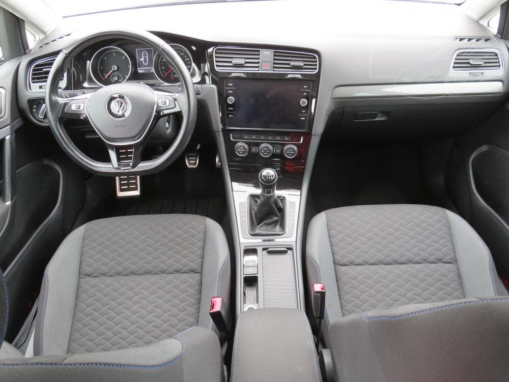 2018 Volkswagen Golf - 8