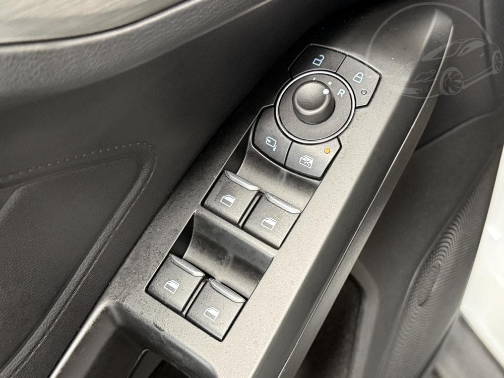2022 Ford FOCUS - 25