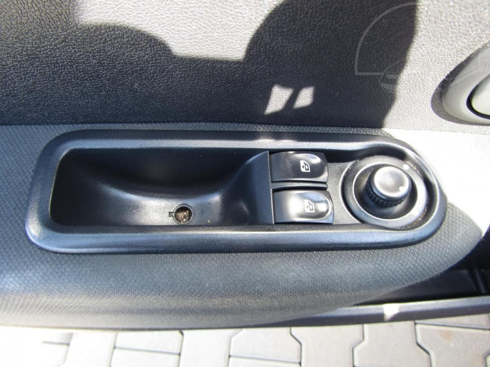 2009 Renault CLIO - 11