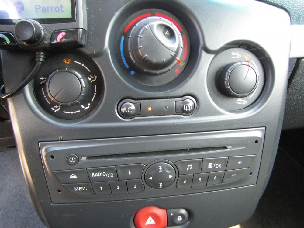 2009 Renault CLIO - 16