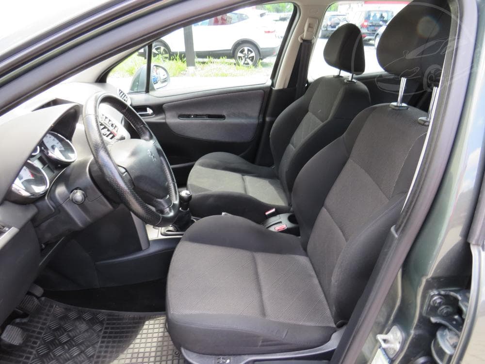 2008 Peugeot 207 - 9