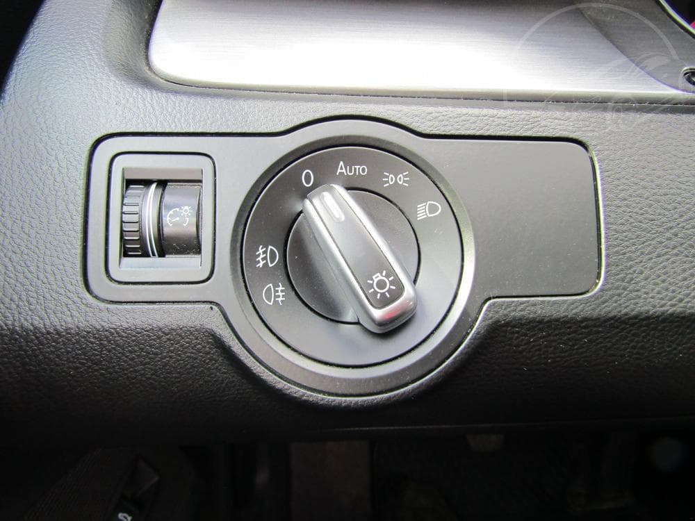 2014 Volkswagen PASSAT - 31