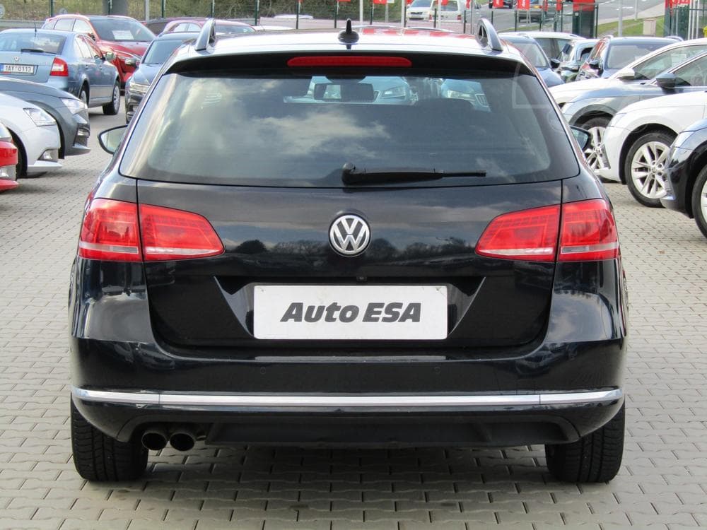 2014 Volkswagen PASSAT - 9