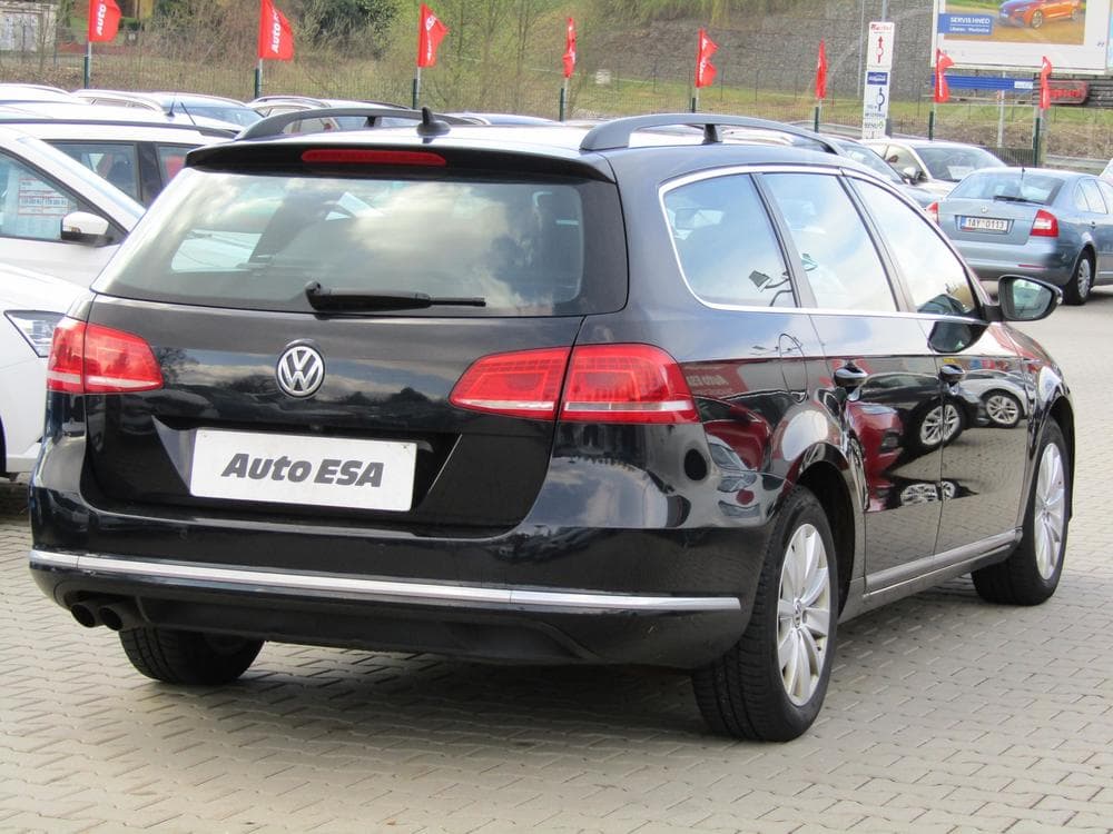 2014 Volkswagen PASSAT - 11