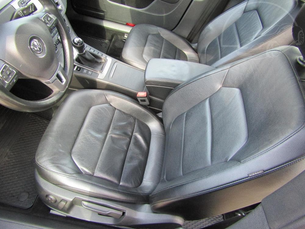2014 Volkswagen PASSAT - 17
