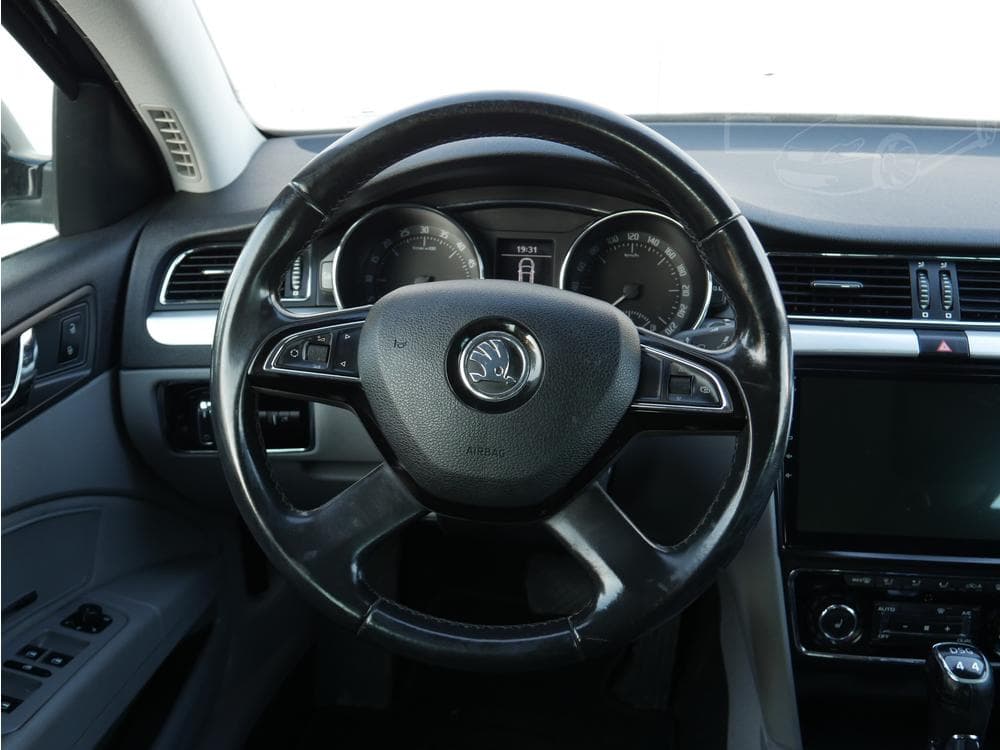 2013 Škoda SUPERB - 13