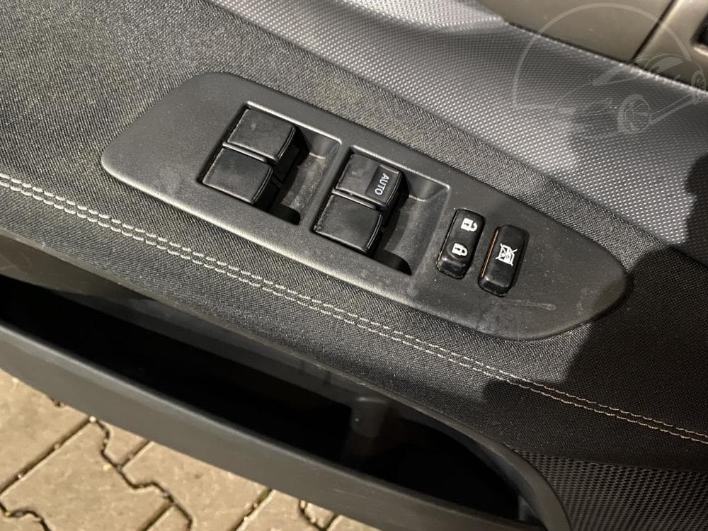 2009 Toyota AURIS - 11