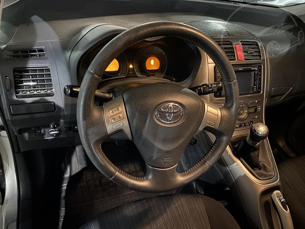 2009 Toyota AURIS - 12