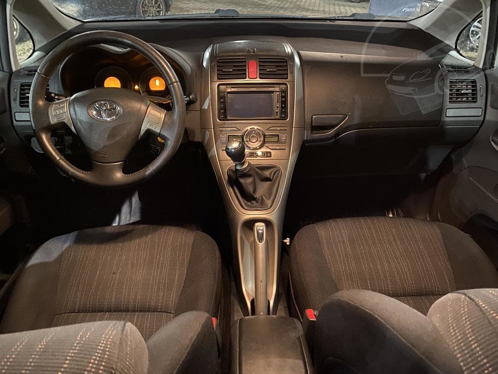 2009 Toyota AURIS - 8