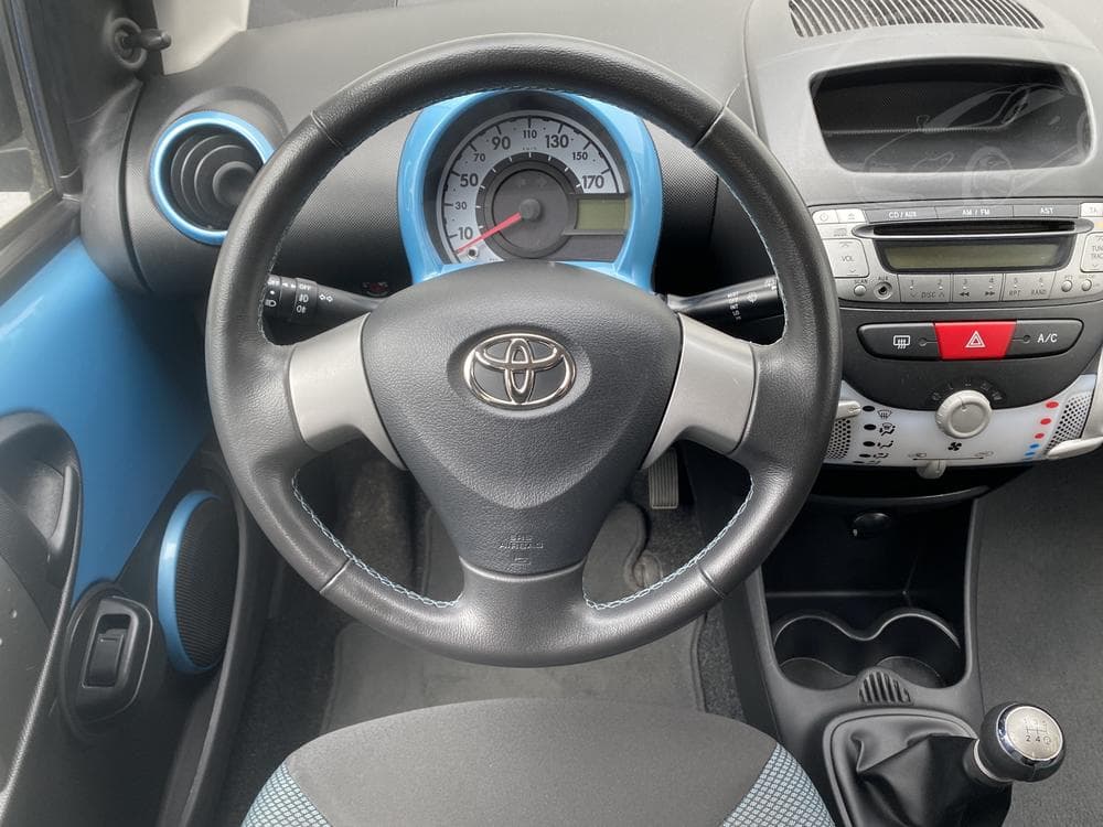 2014 Toyota AYGO - 31