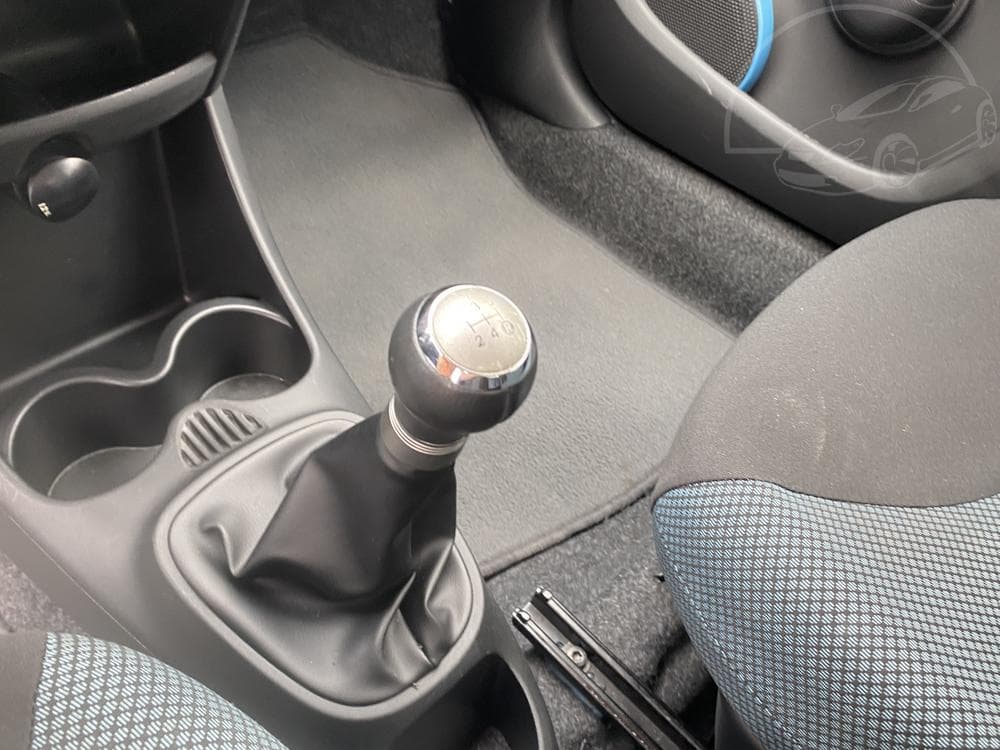 2014 Toyota AYGO - 40