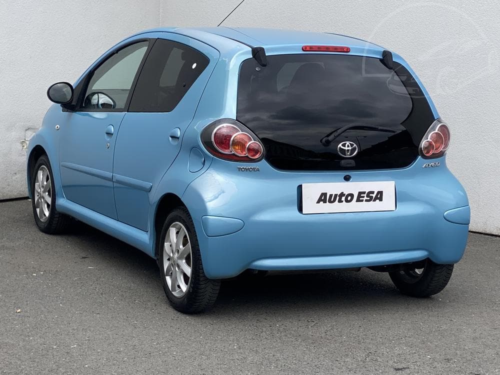 2014 Toyota AYGO - 16