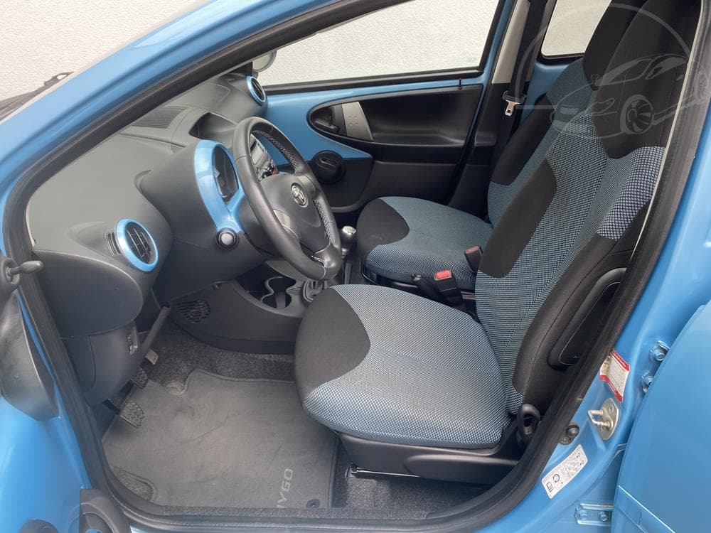 2014 Toyota AYGO - 25