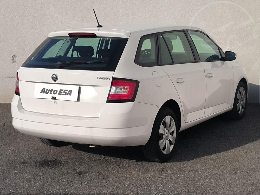 2015 Škoda FABIA - 4