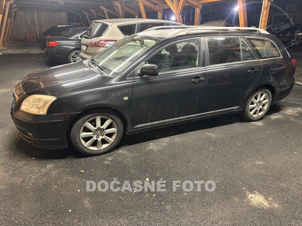 2003 Toyota AVENSIS