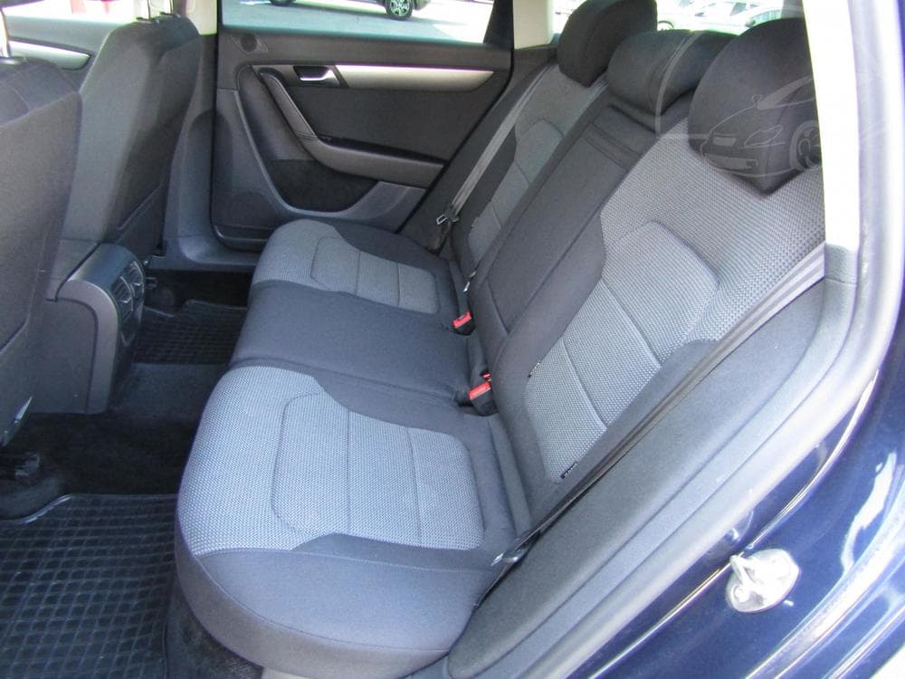 2013 Volkswagen PASSAT - 10