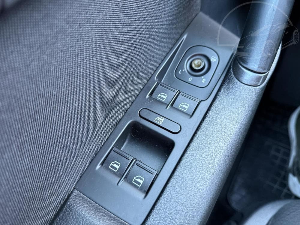 2013 Volkswagen PASSAT - 11