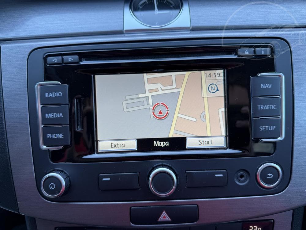 2013 Volkswagen PASSAT - 14