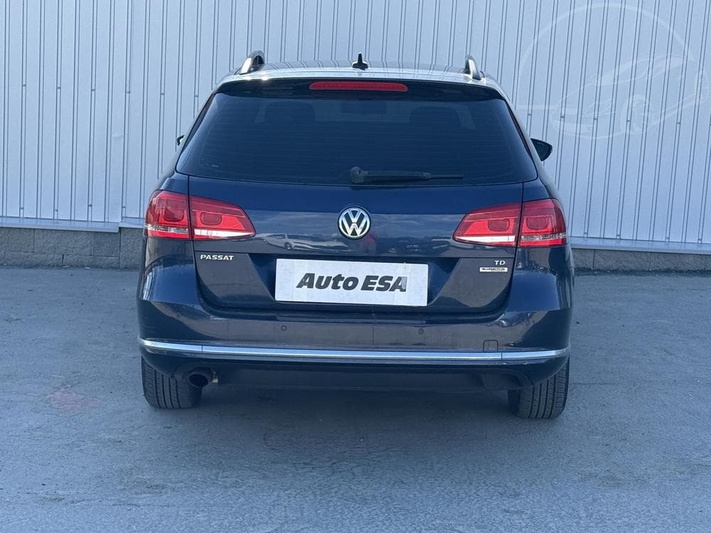 2013 Volkswagen PASSAT - 5