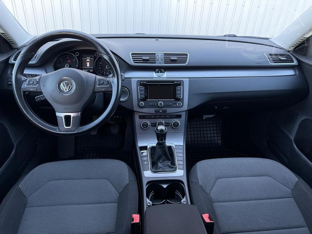 2013 Volkswagen PASSAT - 8
