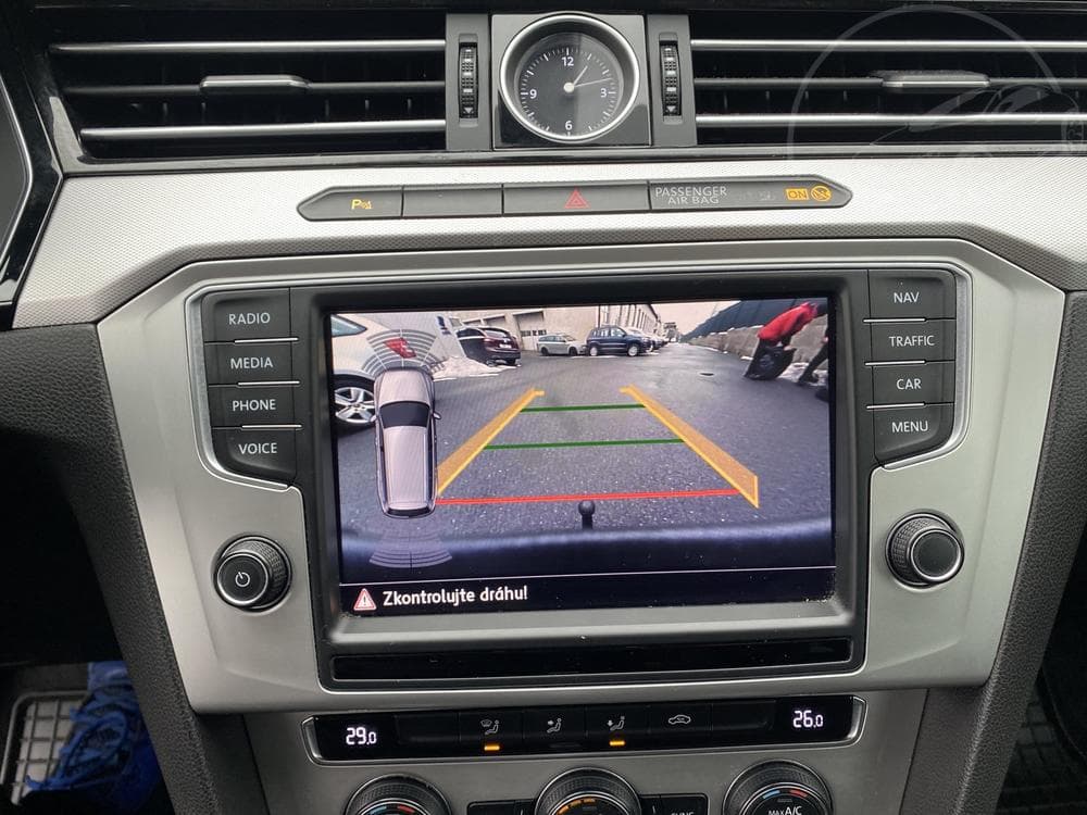 2015 Volkswagen PASSAT - 19